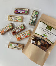 Charger l'image dans la galerie, coffret sportif, barres energétiques bio et naturel, sachet melange de fruits secs nature, barre énergétique, barre amande, en-cas gourmand