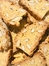 Charger l&#39;image dans la galerie, croquets aux amandes et à la farine de petit épeautre bio, Angèle confiserie