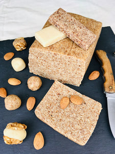 pate d'amande biologique 100% bio, sans gluten, vegan. barre énergétique. 60% d'amande complète